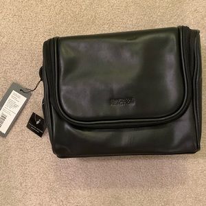 Kenneth Cole Reaction Toiletry Bag